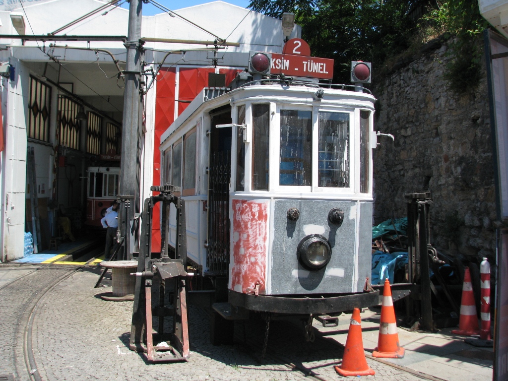 Stambulas, Franco-Belge 2-axle motor car nr. 223