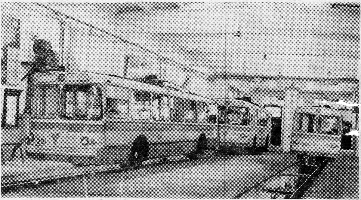 Oděsa, ZiU-5G č. 281; Oděsa, ZiU-5 č. 261; Oděsa — Trolleybus Depot #1