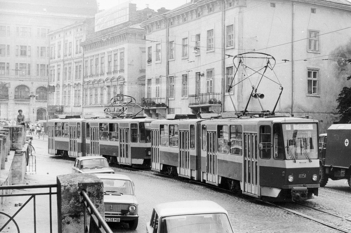 Львов, Tatra KT4SU № 1052; Львов, Tatra KT4SU № 1051