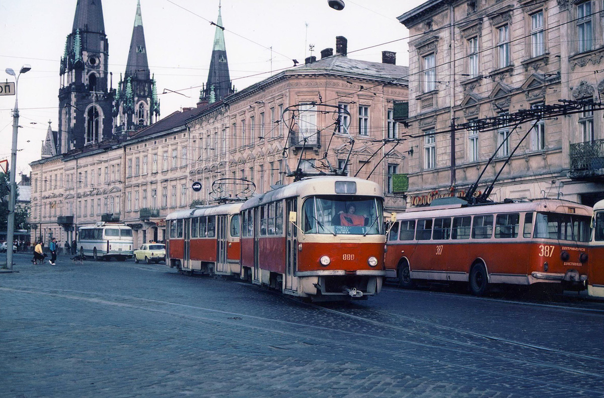 Львов, Tatra T4SU № 878; Львов, Tatra T4SU № 880; Львов, Škoda 9TrH27 № 387