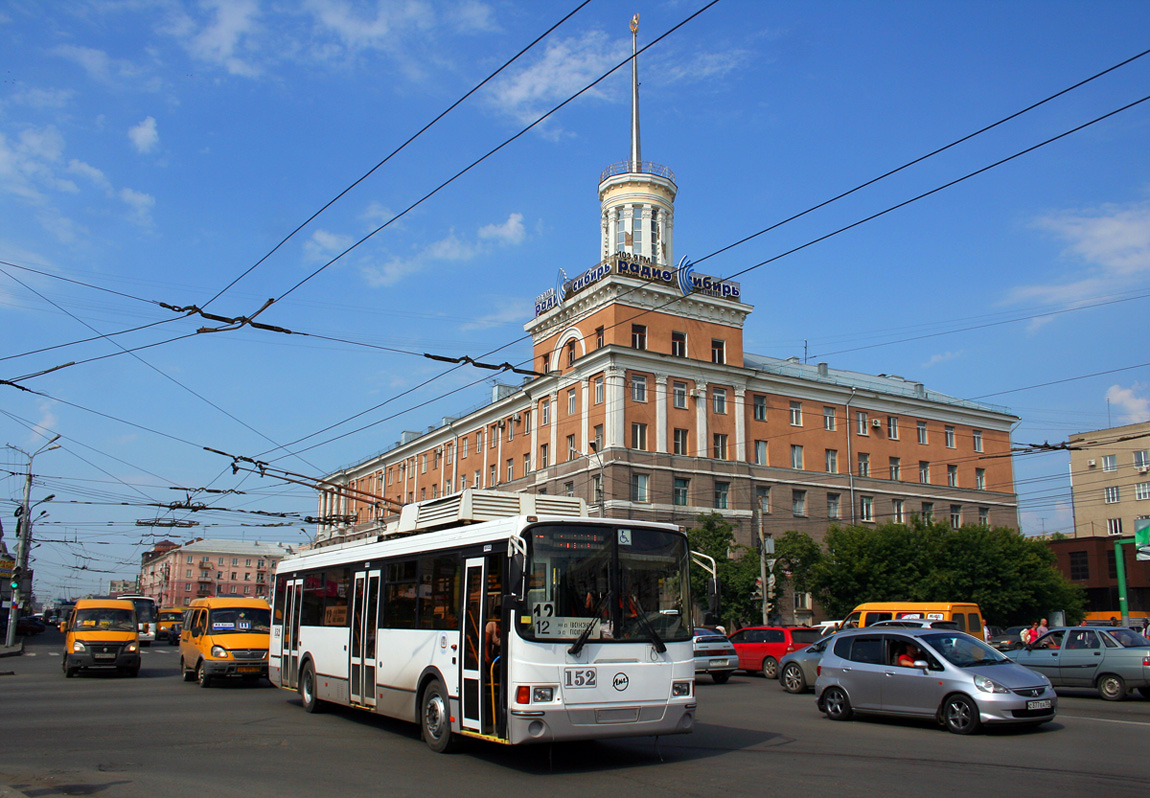 Omsk, LiAZ-52803 № 152