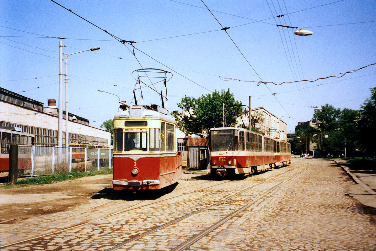 Львов, Gotha T2-62 № 3; Львов, Tatra KT4SU № 1122