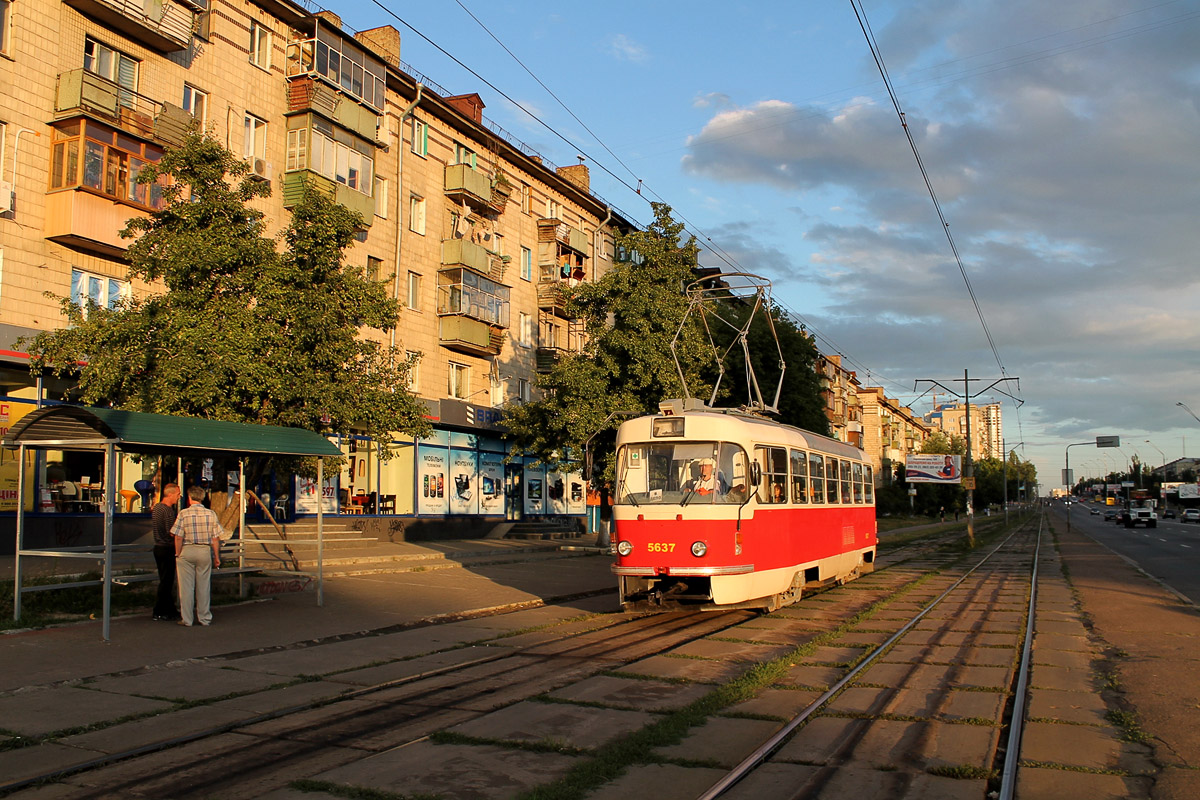 Kijów, Tatra T3 Nr 5637
