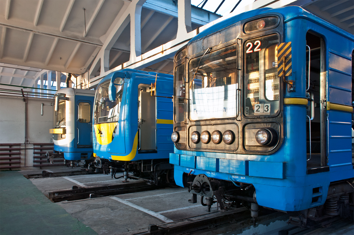 Kyiv — Metro — Vehicles — Types 81-717/714 and modifications