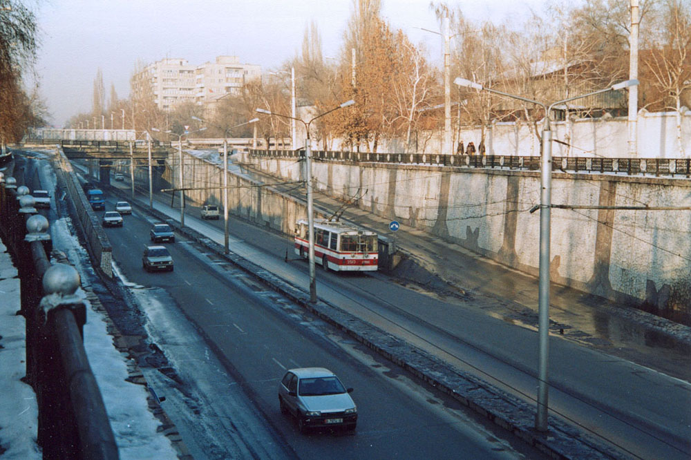 Бишкек, ЗиУ-682Г-018 [Г0Р] № 2513