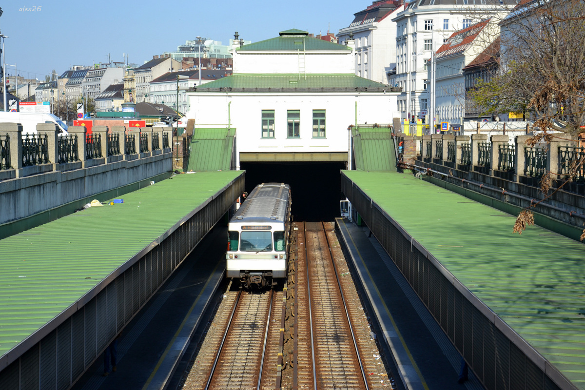 Вена — U-Bahn — линия U4