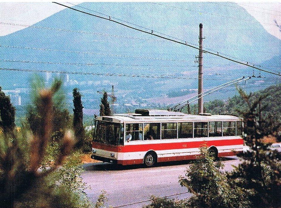 Крымский троллейбус, Škoda 14TrS № 001