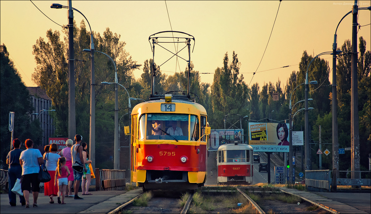 Киев, Tatra T3SU № 5795