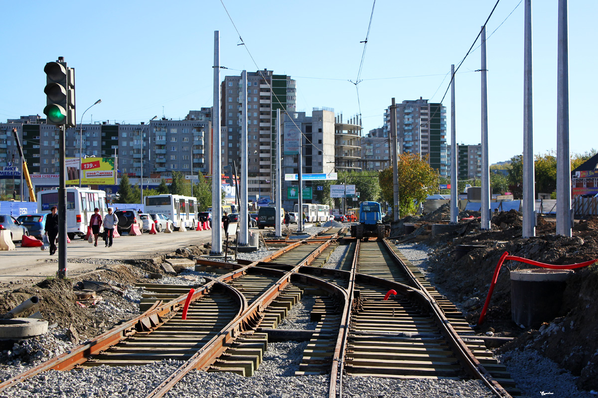 Jekatěrinburg — The construction of a tram line along the street Fucik