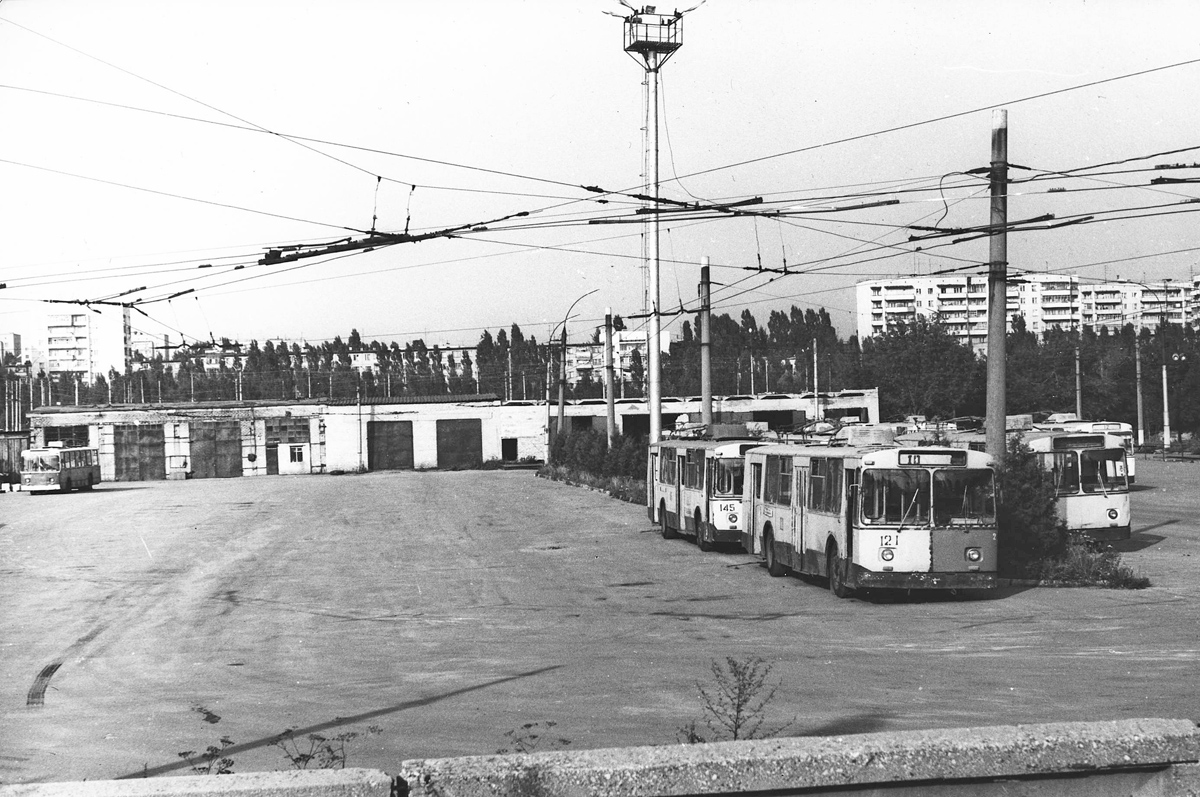 Lipeckas, ZiU-682V nr. 121; Lipeckas, ZiU-682V nr. 145; Lipeckas — Trolleybus depot