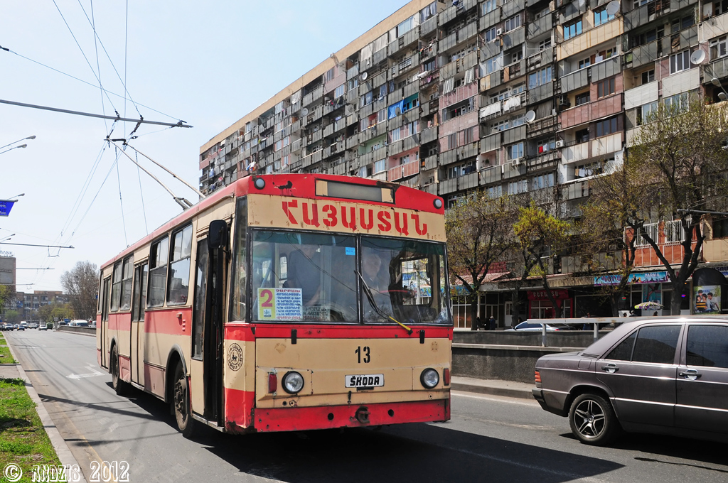 Ереван троллейбус. Ереван троллейбус Skoda 14. Ереван троллейбус Škoda 14tr02. Ереван троллейбус Skoda 9.