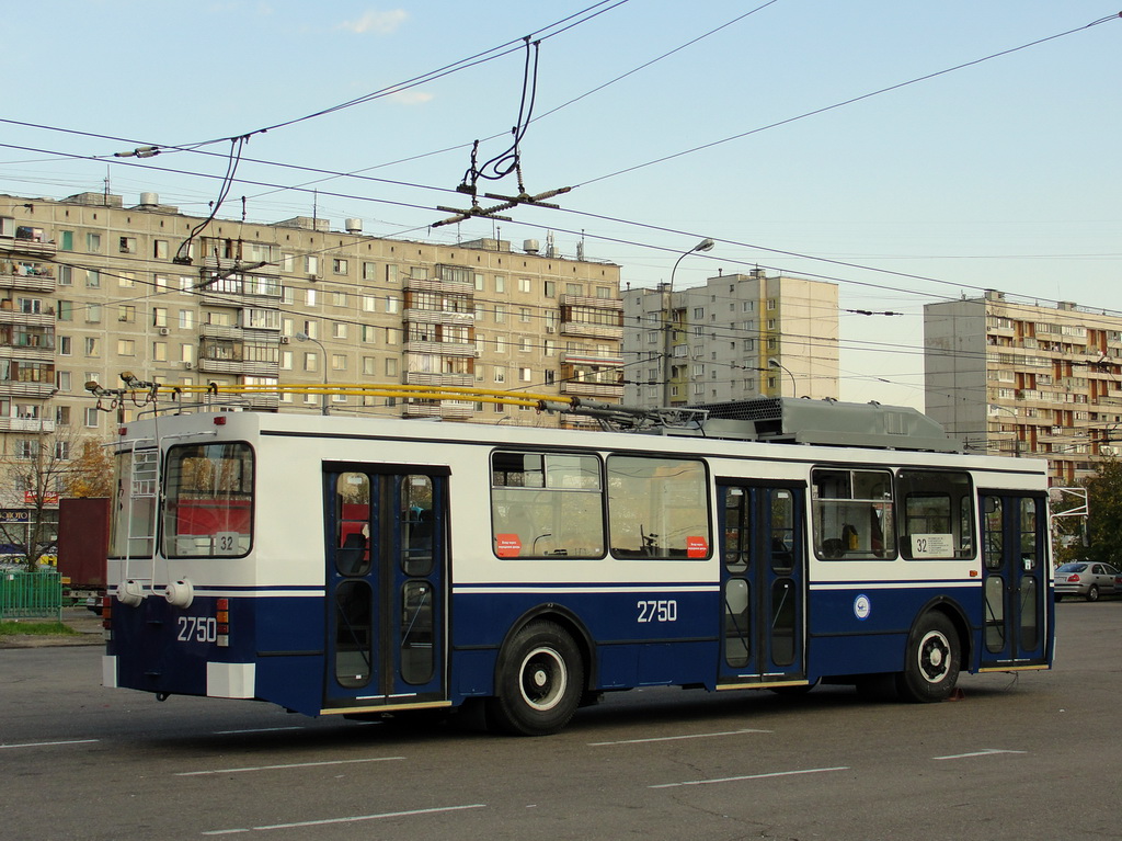 Москва, ЗиУ-682ГМ1 (с широкой передней дверью) № 2750