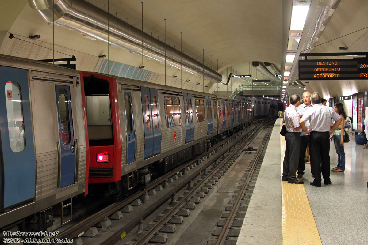 Лиссабон, ML90 № M233; Лиссабон — Metro — Linha Vermelha