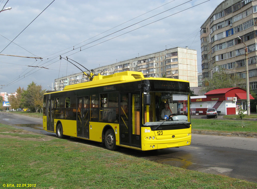 Poltawa, Bogdan T70110 Nr. 123; Poltawa — Travelling on trolleybus Bogdan T701.10 № 123 on the 50th anniversary of the Poltava trolleybus