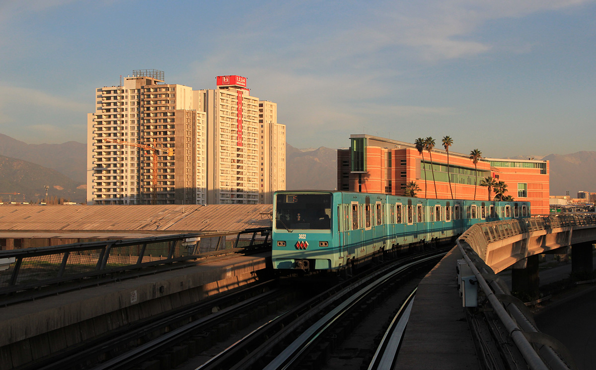 Сантьяго, Alstom NS-74 № 3022; Сантьяго — Метрополитен — линия 5