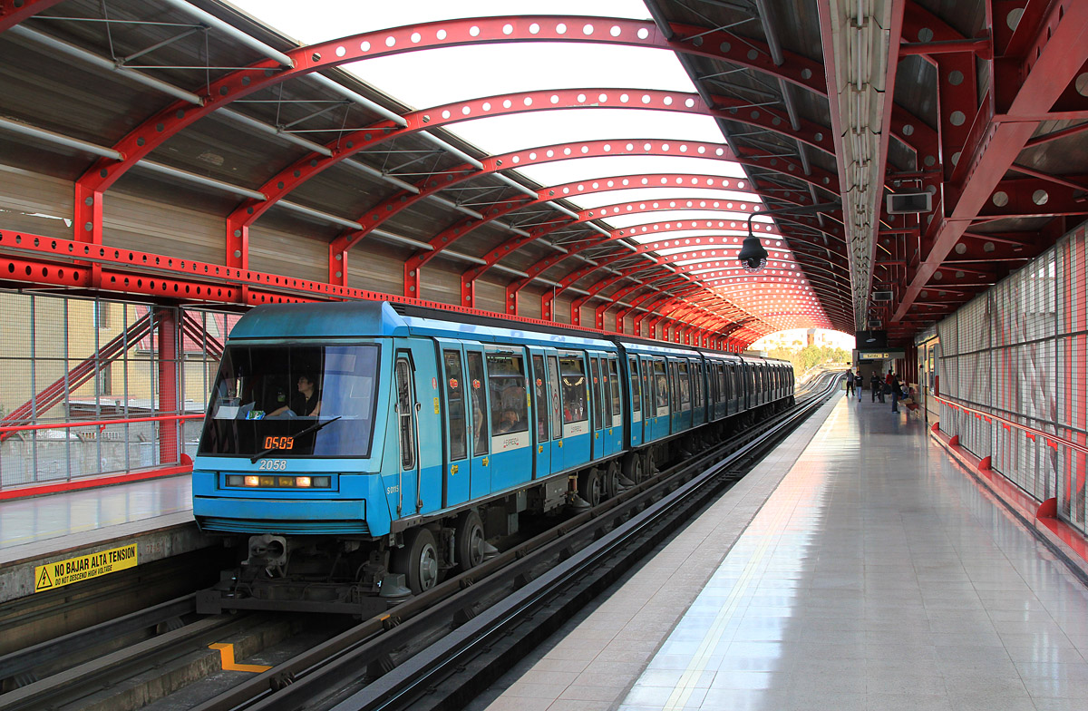 Сантьяго, Alstom NS-93 № 2058; Сантьяго — Метрополитен — линия 5