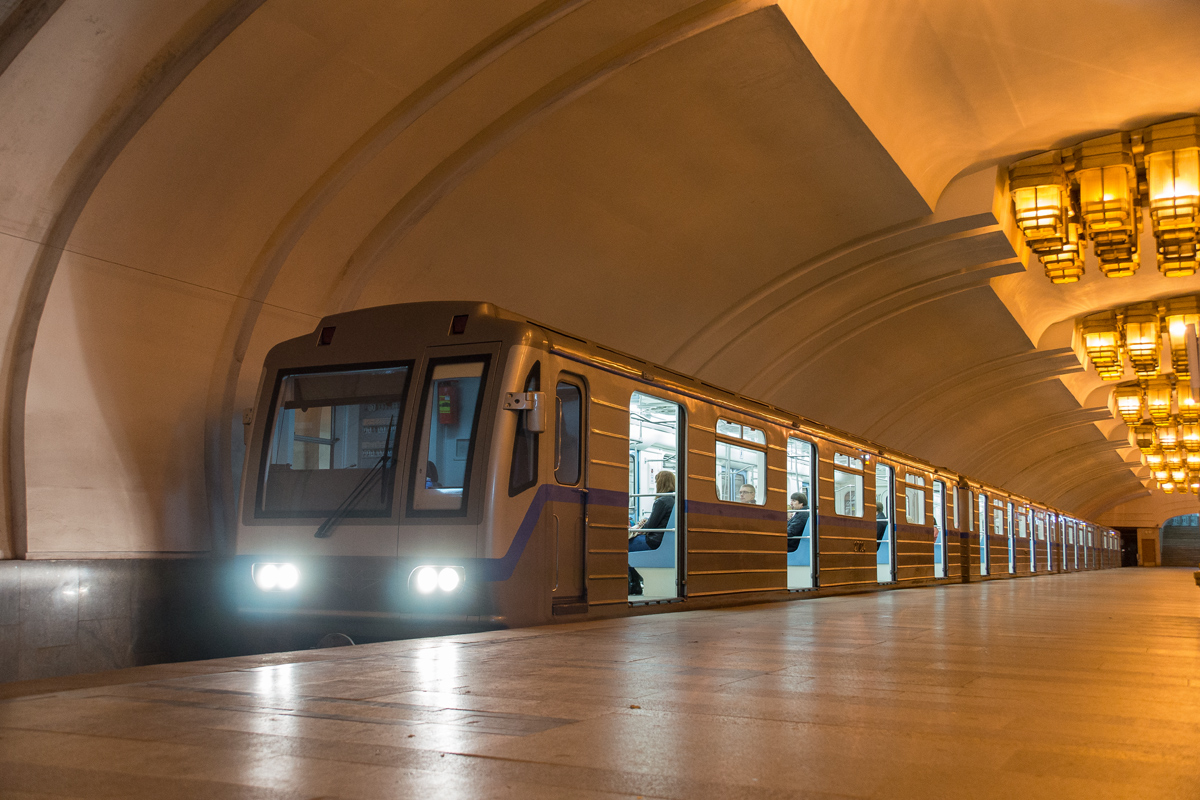 Метро нижний новгород парк. Парк культуры (станция метро, Нижний Новгород). Нижегородский метрополитен Нижний Новгород. Станция парк культуры Нижний Новгород. 81-717.6 Нижний Новгород.