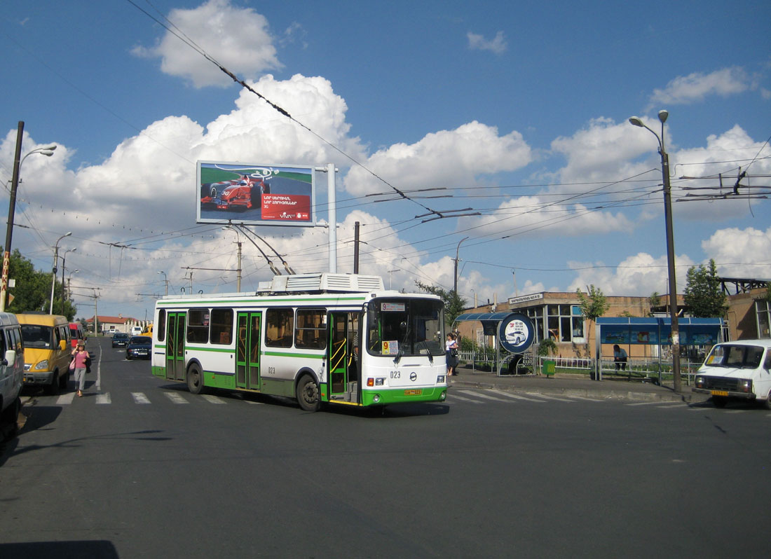 Erevan, LiAZ-5280 N°. 023