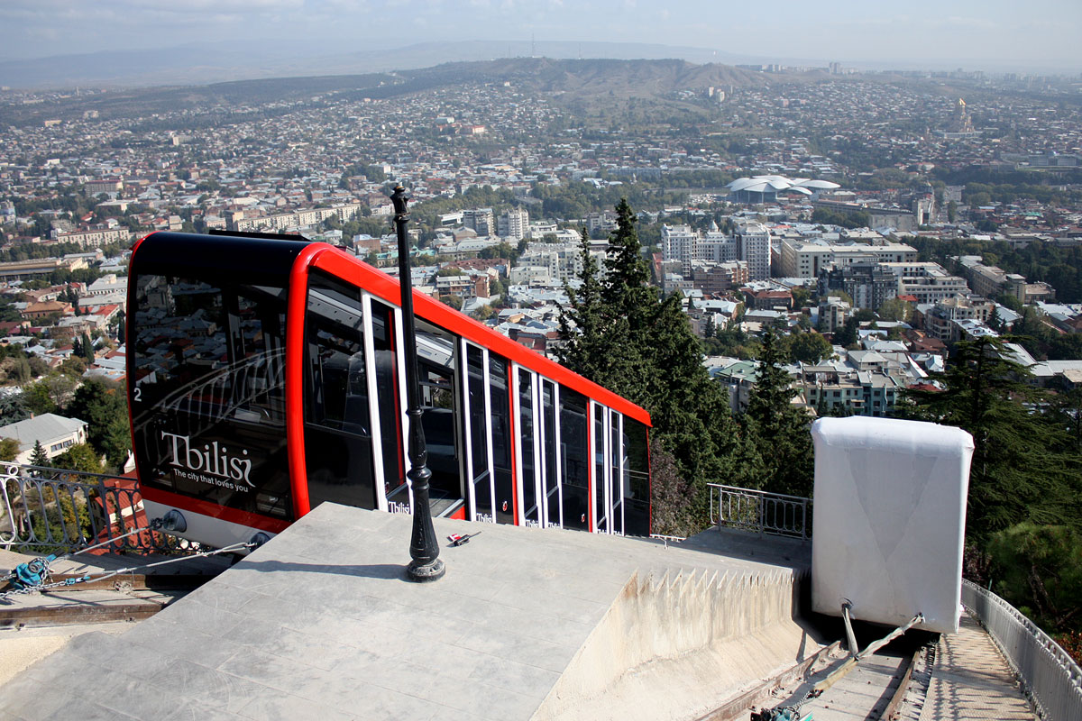 Tbilisi, Doppelmayr 60-FUL nr. 2; Tbilisi, Doppelmayr 60-FUL nr. 1; Tbilisi — Funicular