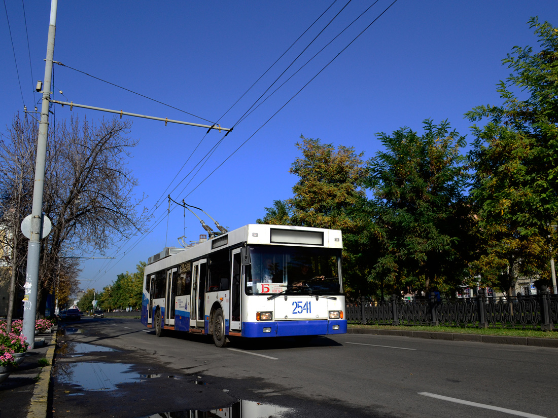 Днепр, ЮМЗ E186 № 2541; Днепр — Прогулка на ЮМЗ-Е186 и ЮМЗ-Т2 (20.10.2012)