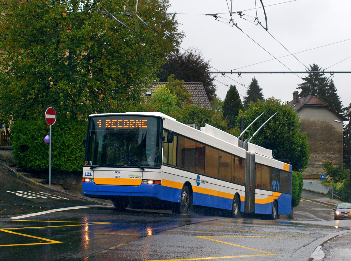 Ла-Шо-де-Фон, Hess SwissTrolley 2 (BGT-N2) № 121