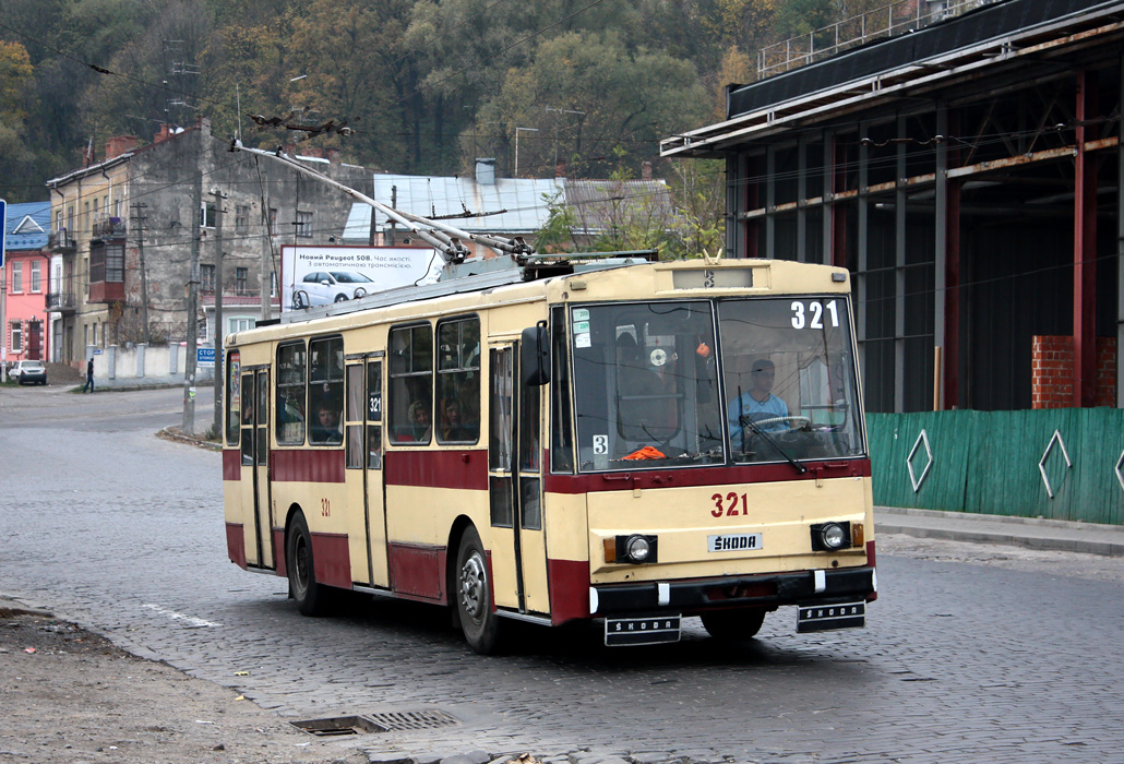 Černovice, Škoda 14Tr89/6 č. 321