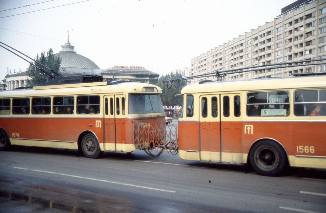Kyjev, Škoda 9Tr22 č. 1574; Kyjev, Škoda 9Tr22 č. 1566