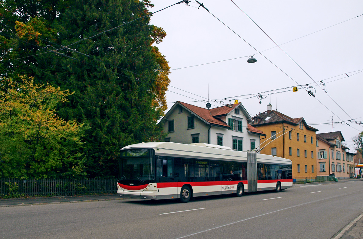 Saint-Gall, Hess SwissTrolley 3 (BGT-N2C) N°. 186
