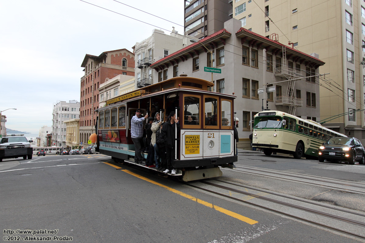 Сан-Франциско, область залива, Muni cable car № 21; Сан-Франциско, область залива, Marmon-Herrington TC48 № 776