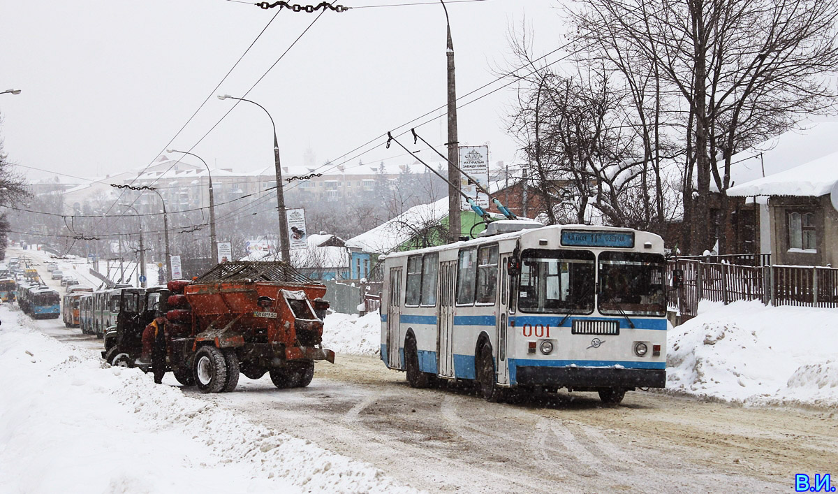 Khmelnytskyi, ZiU-682G-012 [G0A] # 001; Khmelnytskyi — Photos of non-ordinal situations with trolleybuses