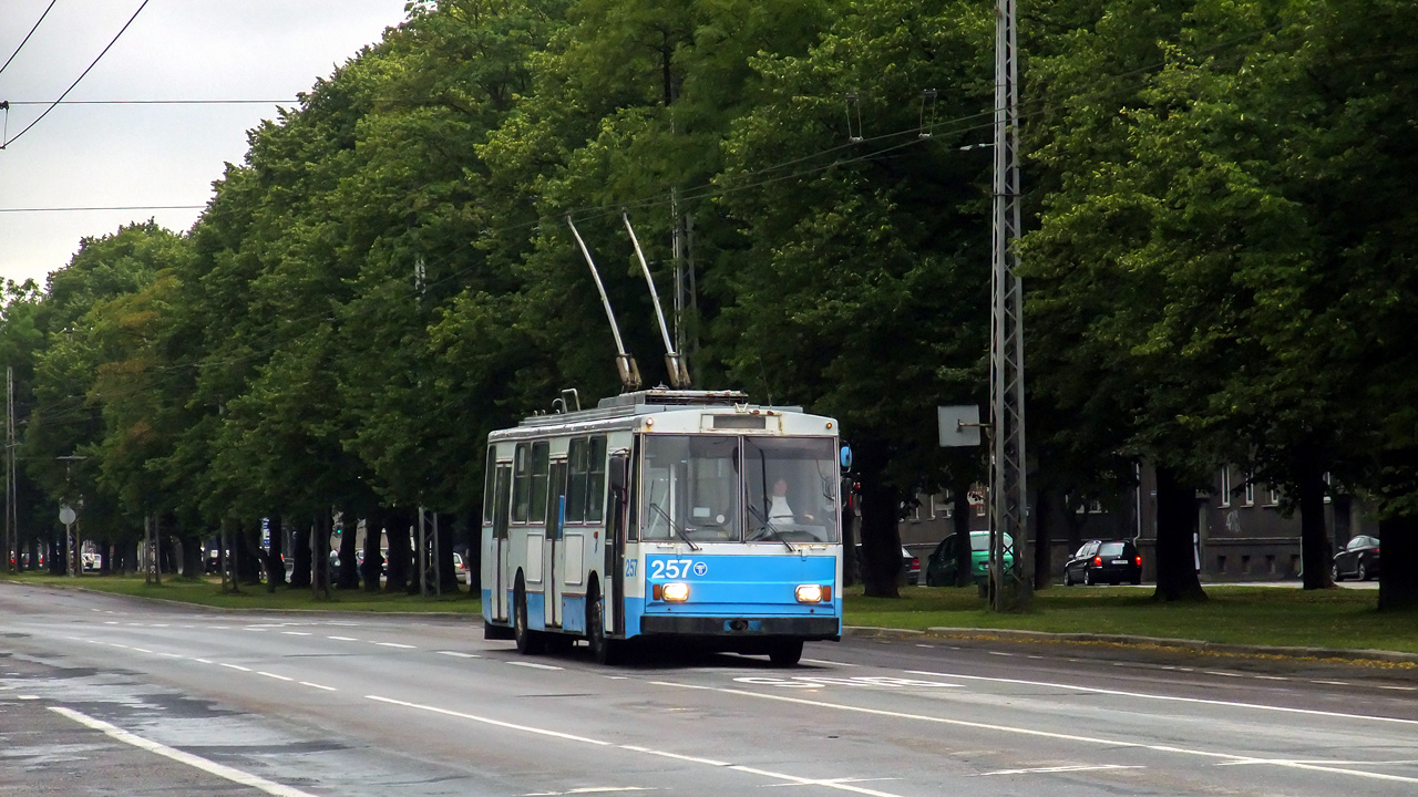 Таллин, Škoda 14Tr02/6 № 257