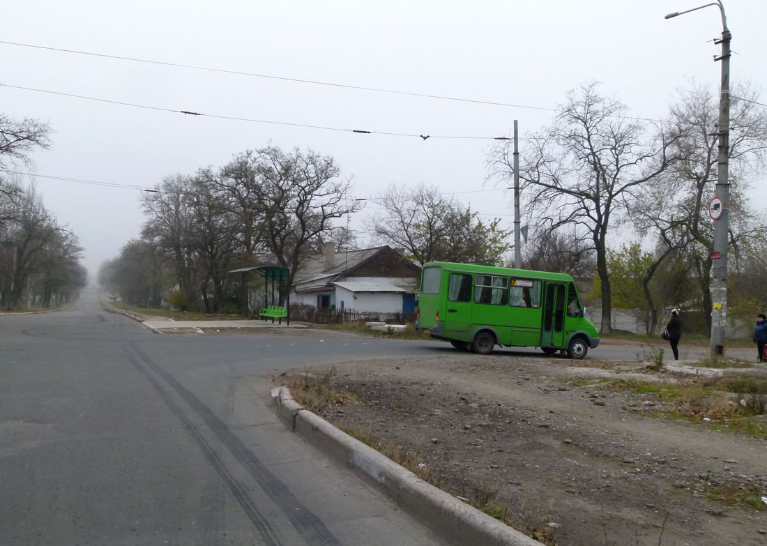 馬凱耶夫卡 — Abandoned tram lines; 馬凱耶夫卡 — Abandoned trolleybus lines