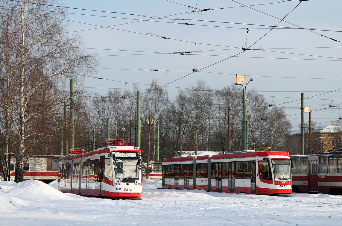 Санкт-Петербург, 71-631-01 № 5210; Санкт-Петербург, БКМ 84300М № 5212