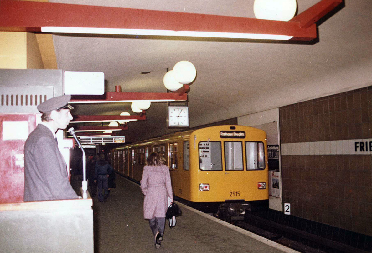 Берлин, BVG F74.1 № 2515; Берлин — U-Bahn — линия U9