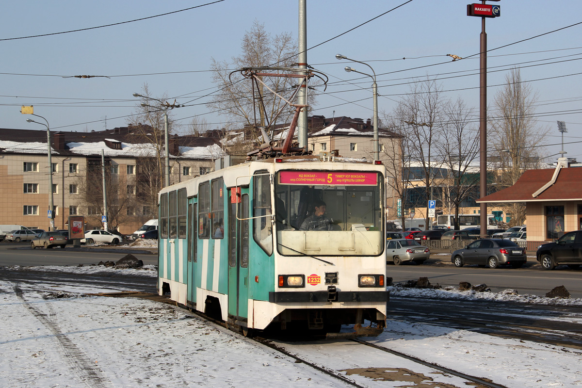 Казань, 71-402 № 1232