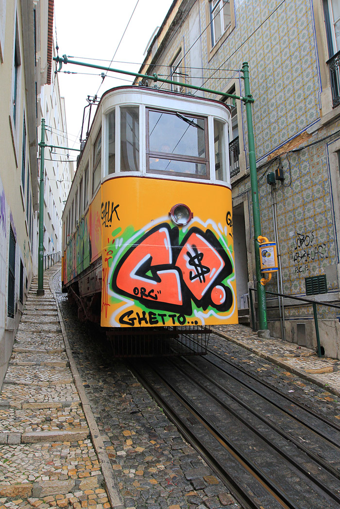 Lisbon, Funicular* č. 2; Lisbon — Ascensor do Lavra