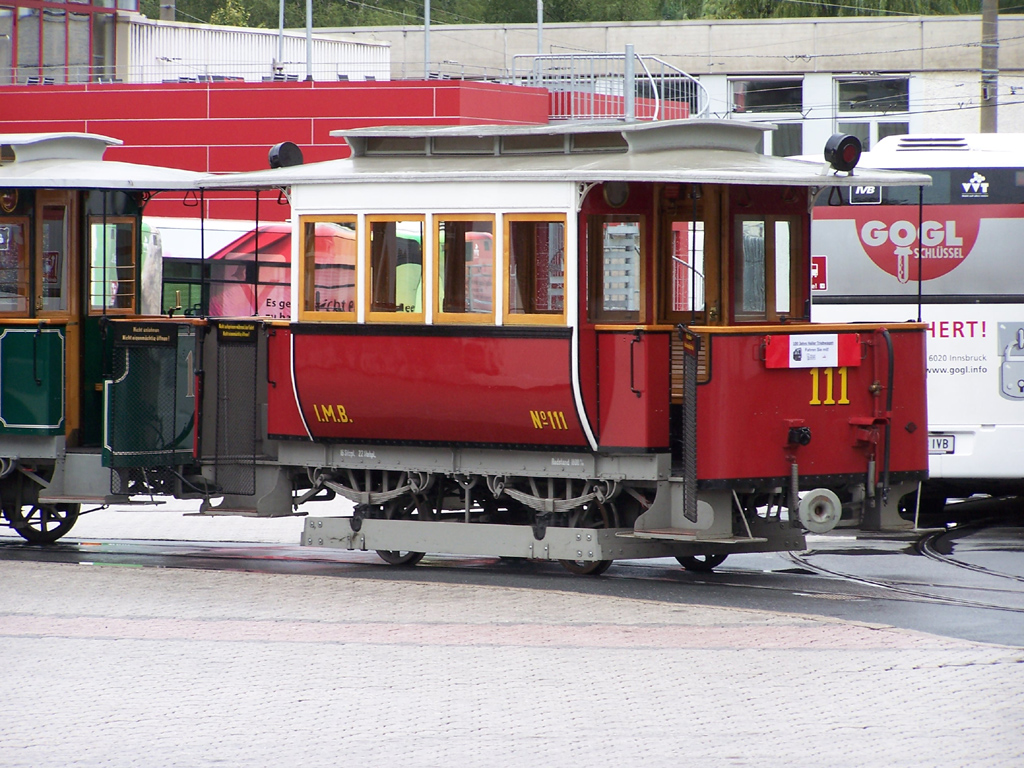 Инсбрук, Двухосный прицепной Graz № 111; Инсбрук — 100 Jahre Haller Triebwagen