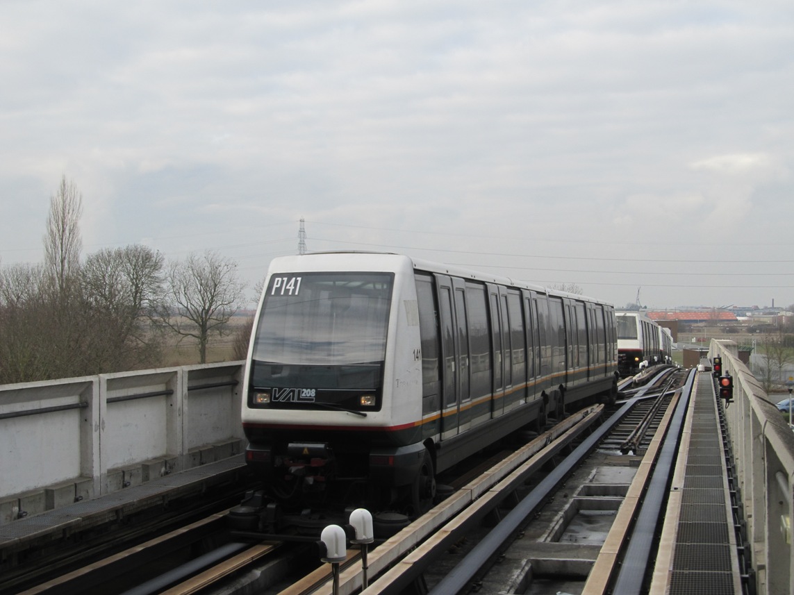 Lille, VAL 208 Nr P141; Lille — Métro — Line 2