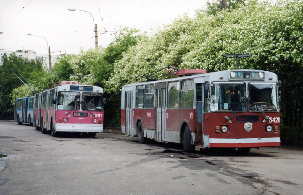 Санкт-Петербург, ЗиУ-6205 [620500] № 5112; Санкт-Петербург, ЗиУ-682Г [Г00] № 5420