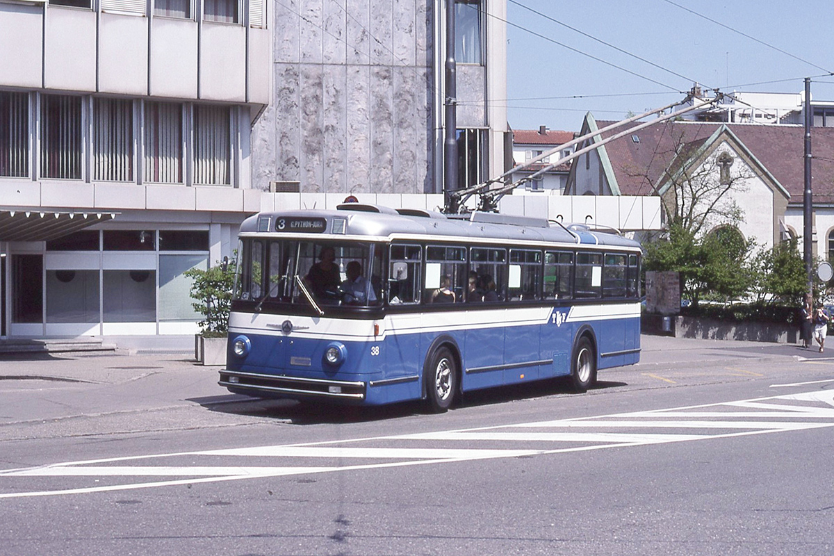 Fribourg, Saurer/Hess/SAAS 4TP54 č. 38