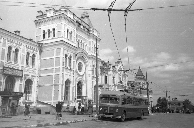 Saratov, MTB-82D # 18; Saratov — Historical photos
