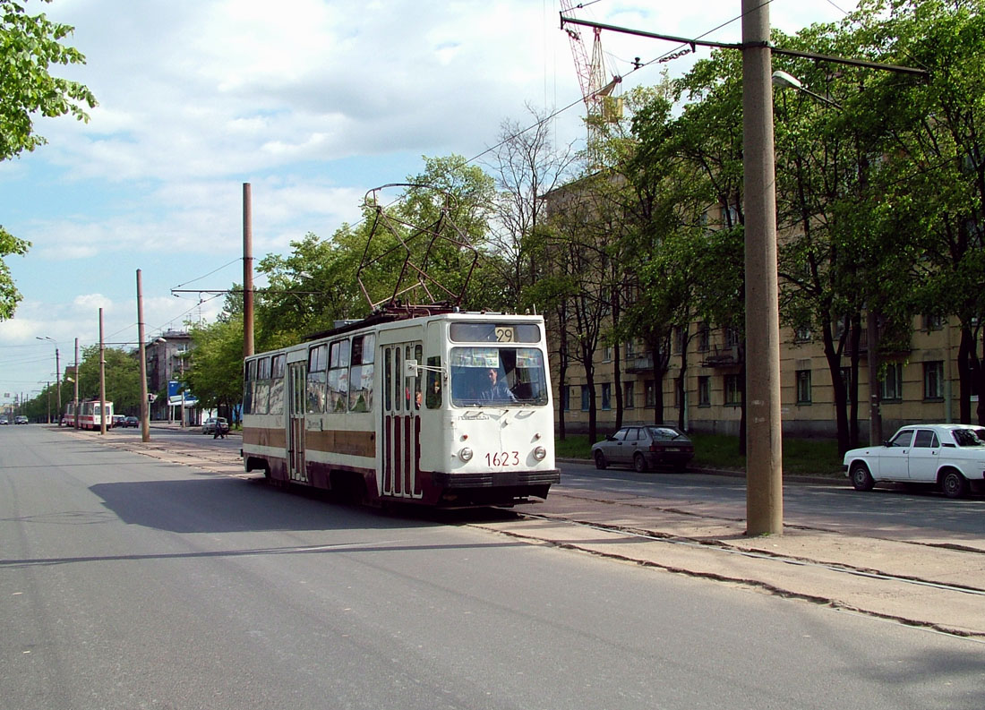 Sankt-Peterburg, LM-68M № 1623