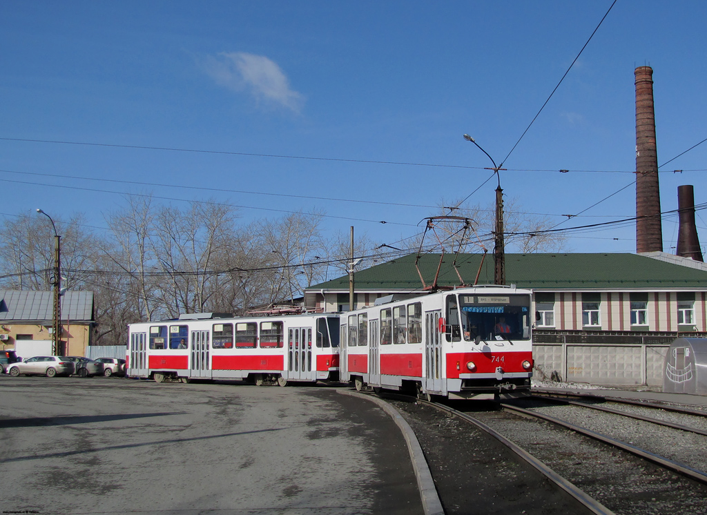 Екатеринбург, Tatra T6B5SU № 745; Екатеринбург, Tatra T6B5SU № 744