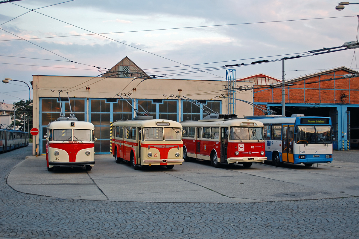 Острава, Tatra T400 № 26; Острава, Škoda 8Tr6 № 29; Острава, Škoda 9TrH23 № 82; Острава, Škoda 17Tr № 3902