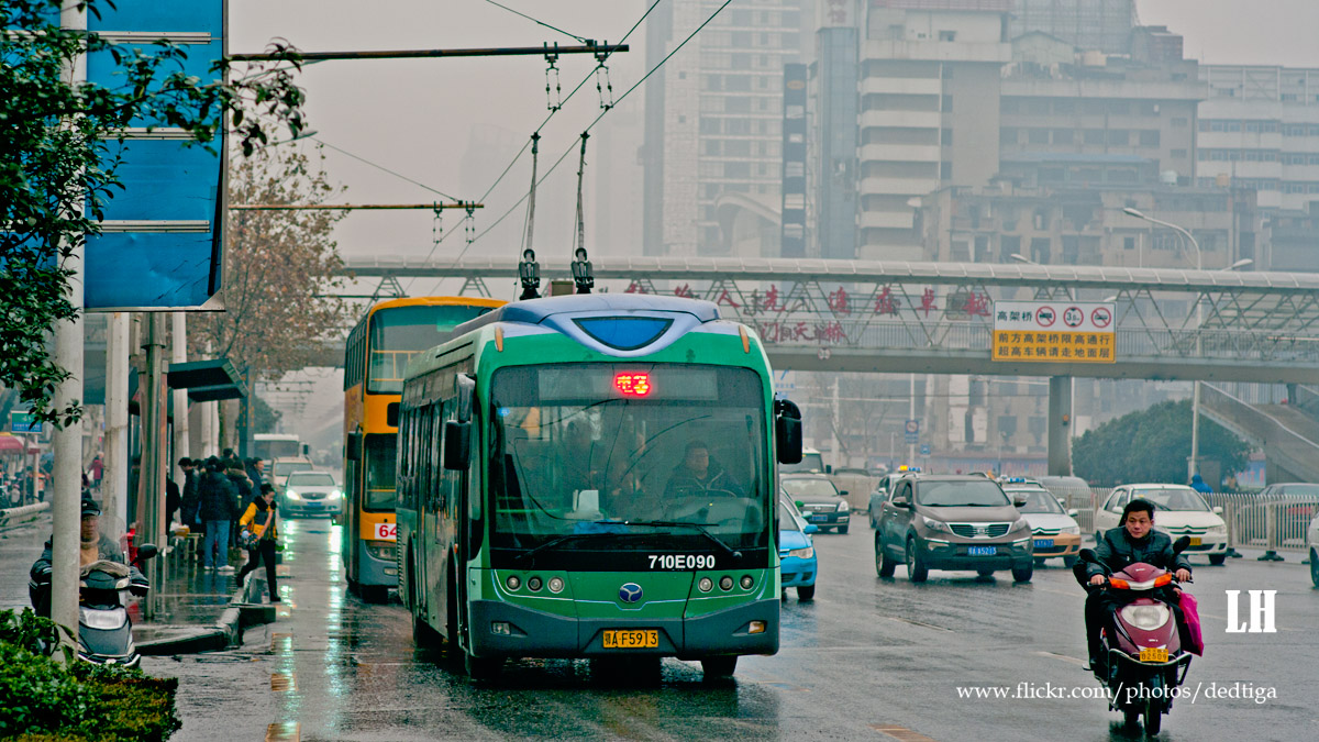 Wuhan, Dongfeng-Yangtse WG6120DHA # 710E090