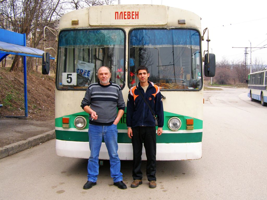 Pleven — Electric transit workers; Electric transport employees