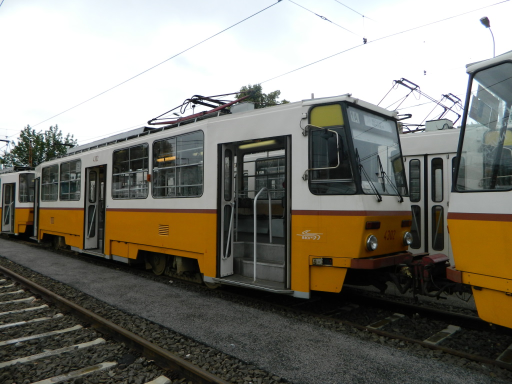 Budapest, Tatra T5C5 — 4302; Budapest — Villamos kocsiszínek