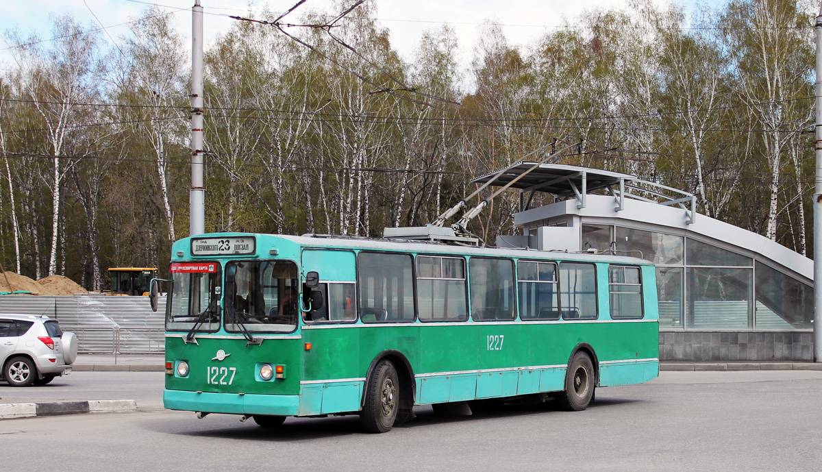 Novosibirsk, ZiU-682V-012 [V0A] č. 1227