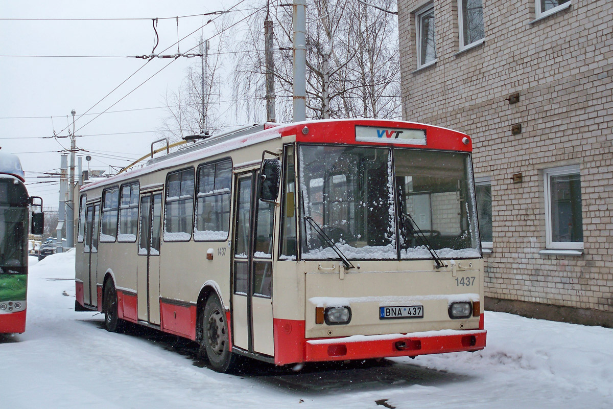 Вильнюс, Škoda 14Tr02 № 1437