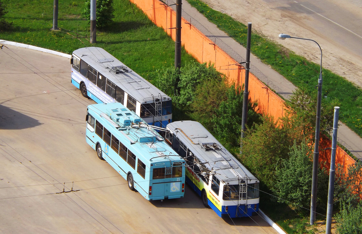 Видне, Тролза-5275.03 «Оптима» № 23; Видне, ЗиУ-682Г-012 [Г0А] № 06; Видне — Троллейбусный парк